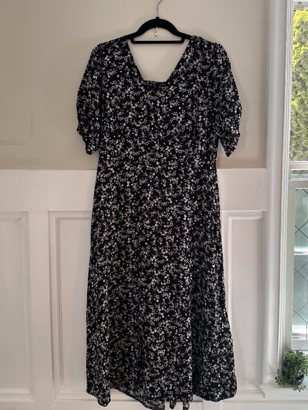Old Navy Black and White Floral Midi Dress